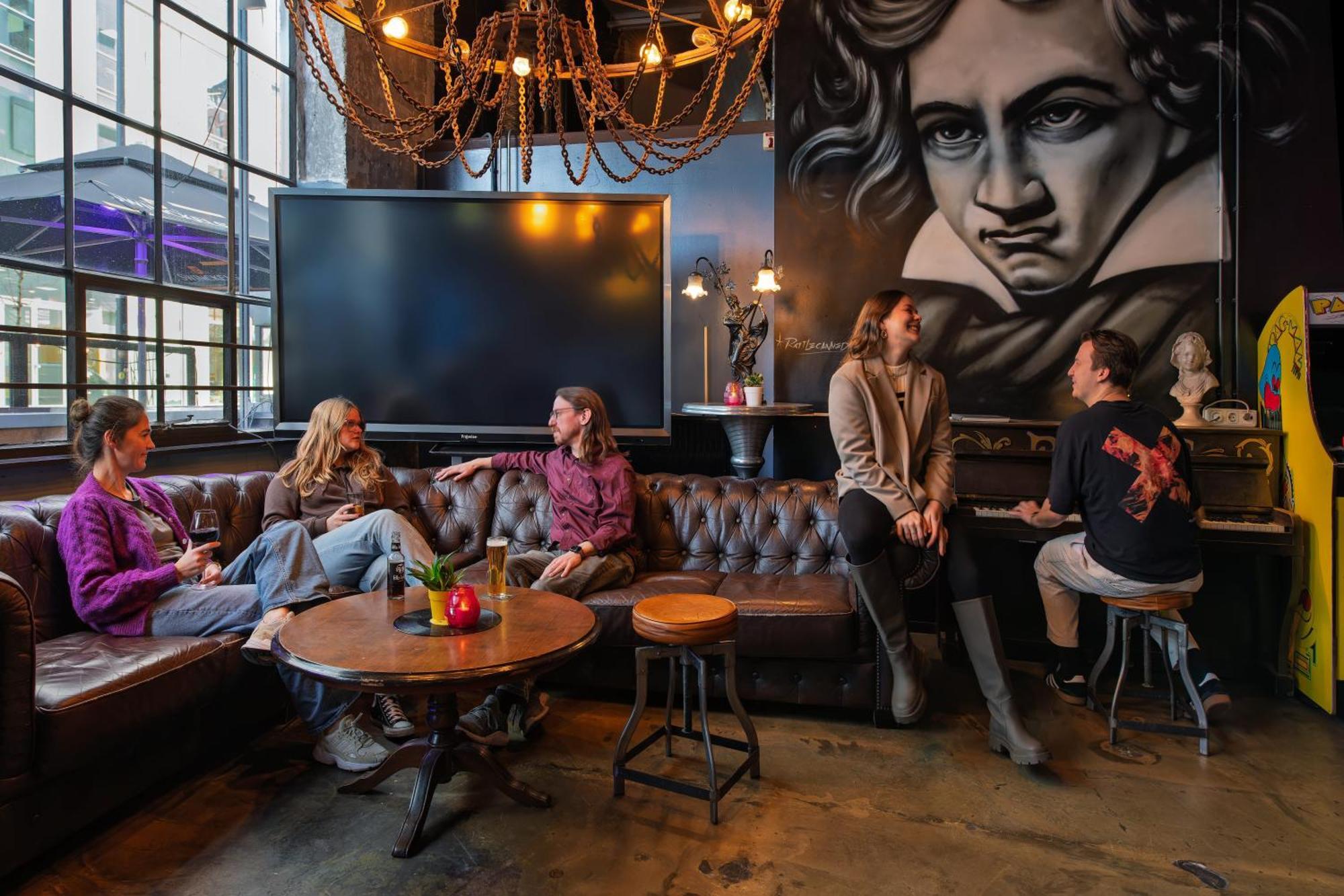 Stayokay Hostel Eindhoven - Blue Collar Exteriör bild