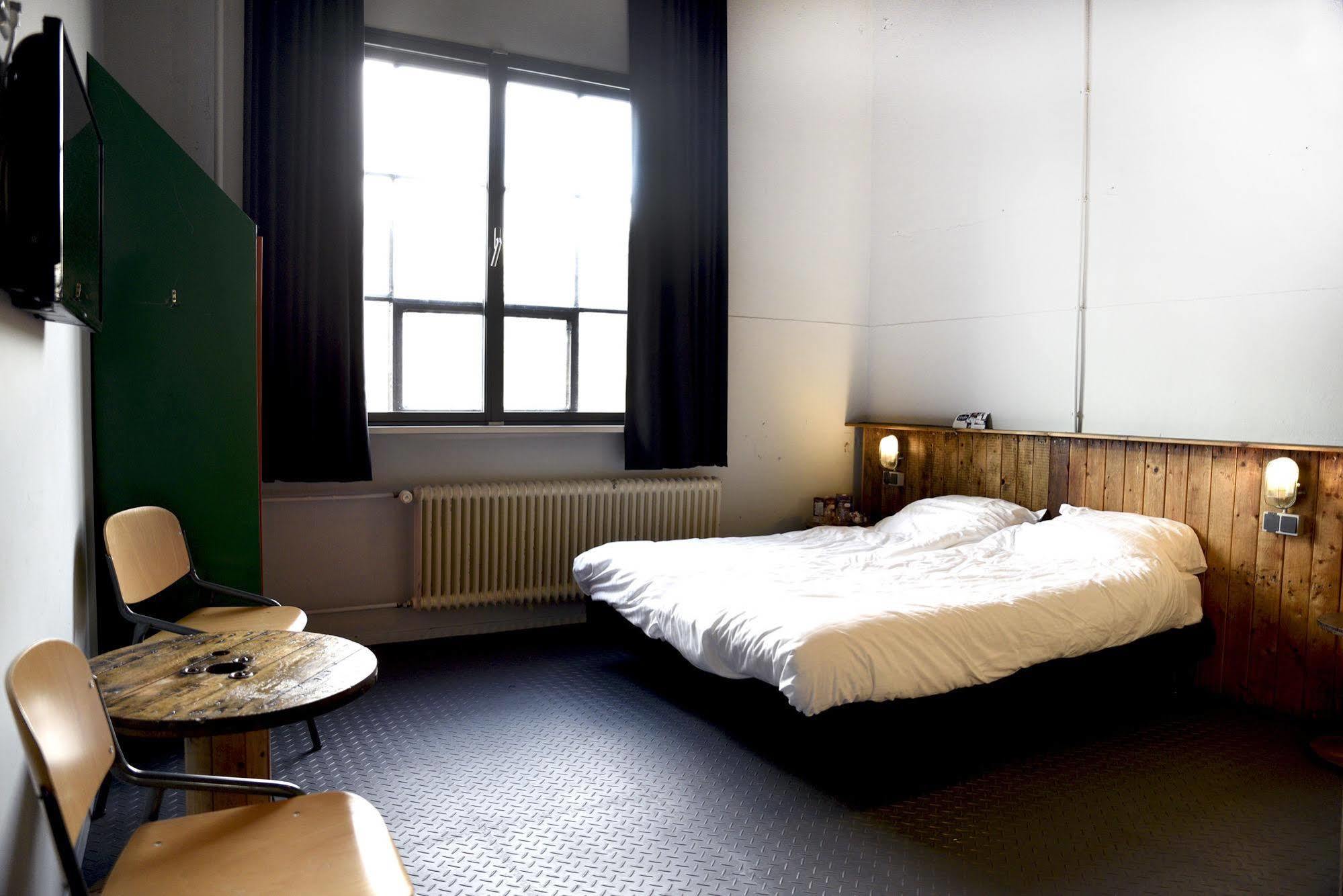 Stayokay Hostel Eindhoven - Blue Collar Exteriör bild